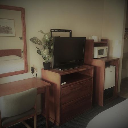 Budget Inn Riverside Extérieur photo