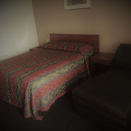 Budget Inn Riverside Extérieur photo
