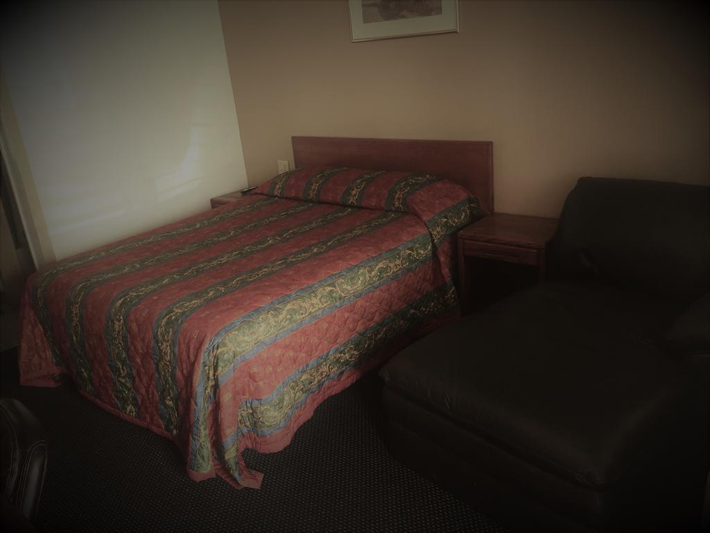 Budget Inn Riverside Extérieur photo